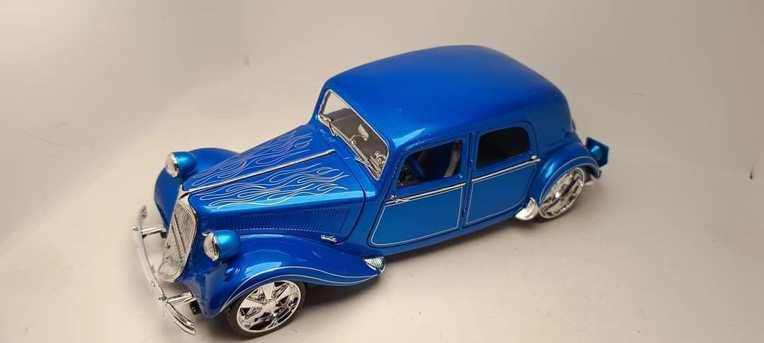 Machetă Citroen 15cv 1/18 Masito custom RAR