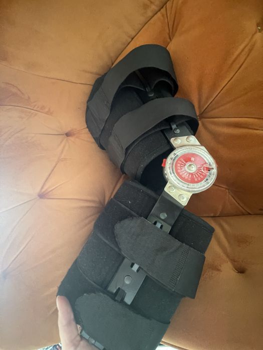 Atomed Atela• Orteza Genunchi Mobila cu Articulatii Reglabile, SRT 326
