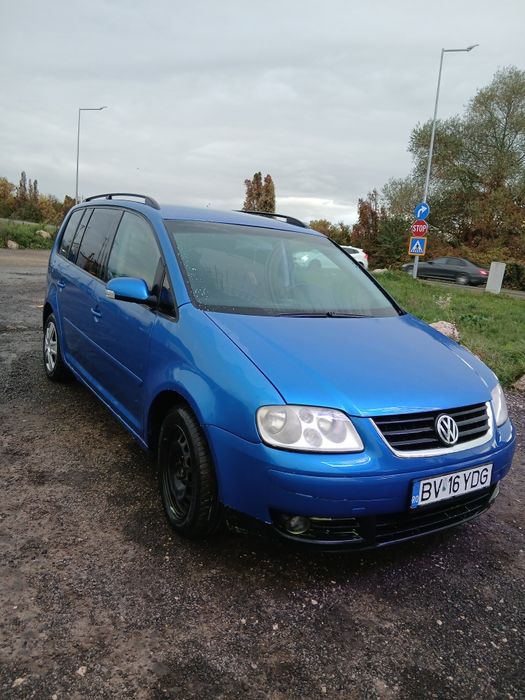 Vând touran 1.9D 6 trepte 7 locuri