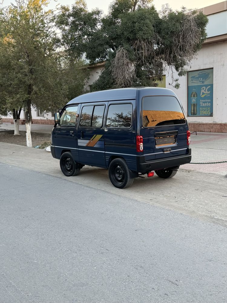 Avtomabil Damas 2 sotiladi