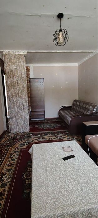 Чирчик шахар
Октябр  
#1-хона 1-етаж 
Квартира ижарага берилади
Нар