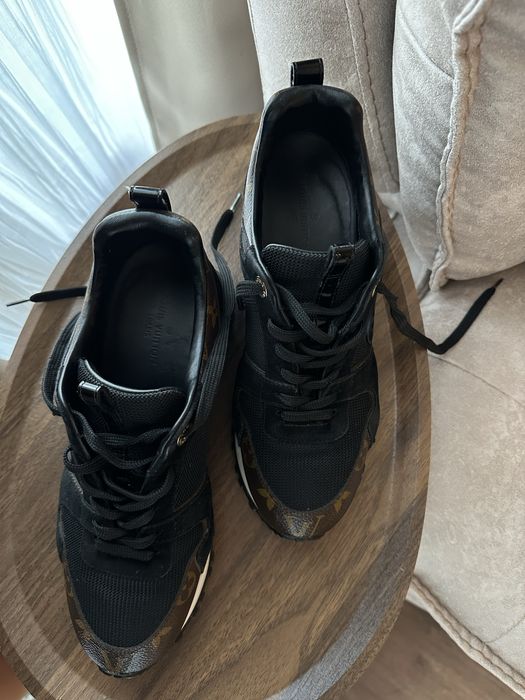 Louis Vuitton Run Away trainers 37