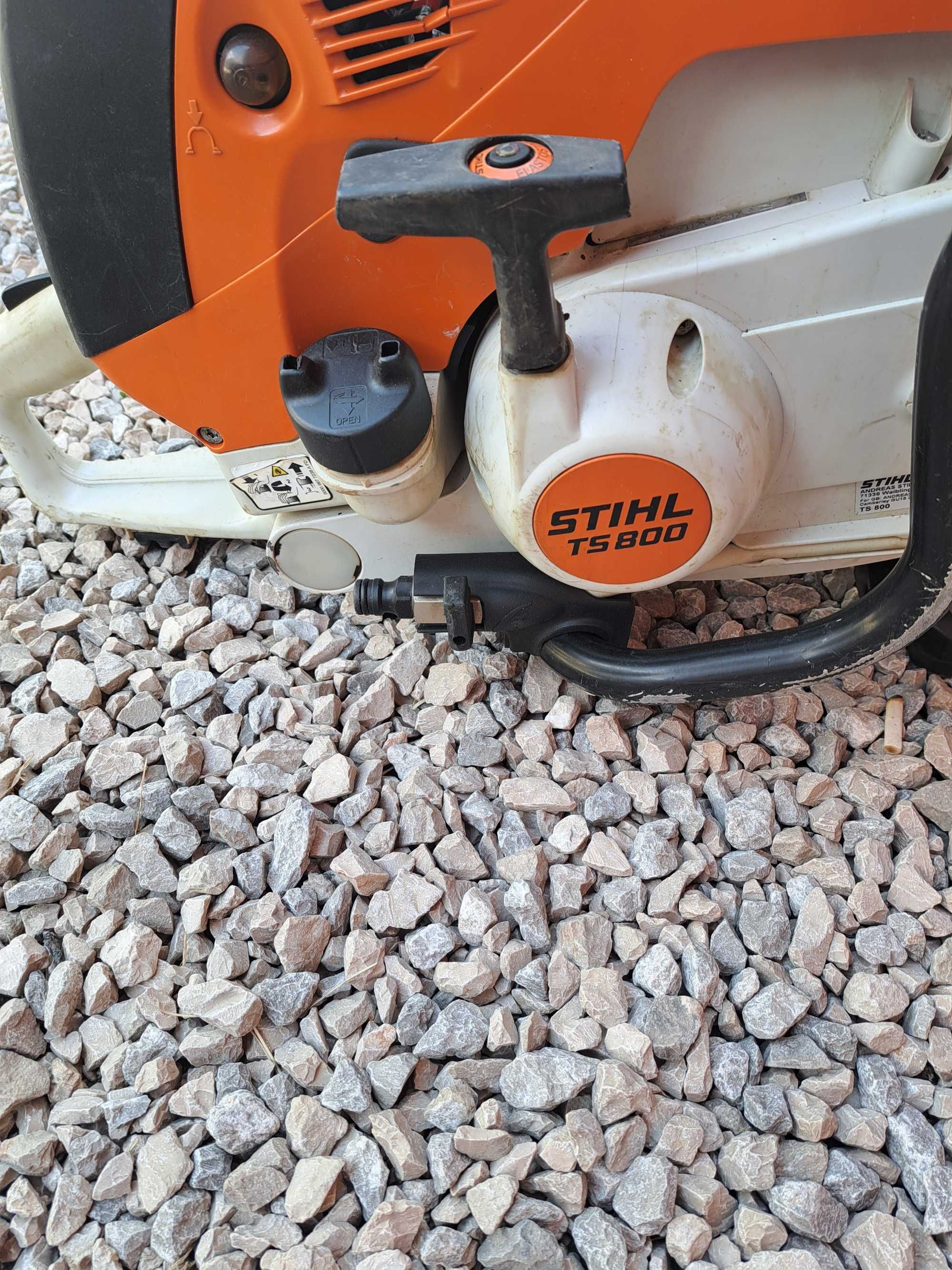 Stihl TS 800 - Мощен Бензинов ръчен фугорез 6.8 к.с - ф400 със количка