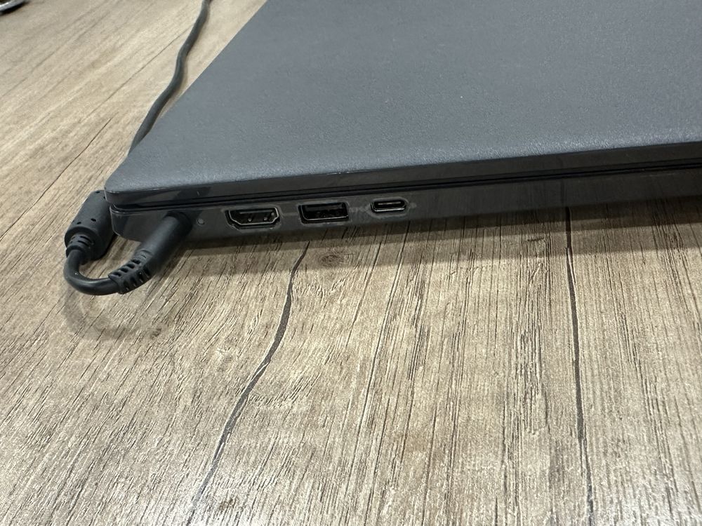 Идеальная Dell Latitude 3510 Core i3-10110U Ram 4GB