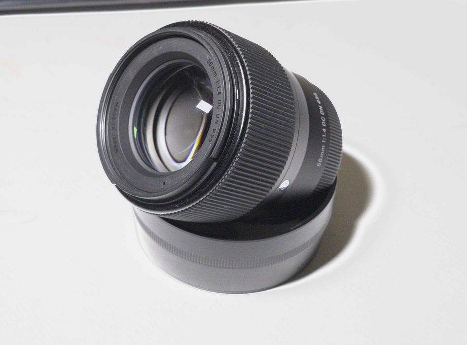 Обектив Sigma 56мм  f1,4 sony e