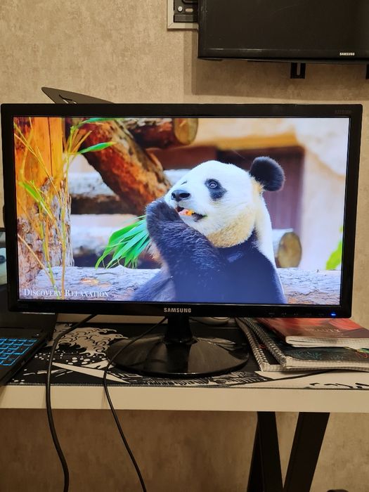 Монитор Samsung S22D300