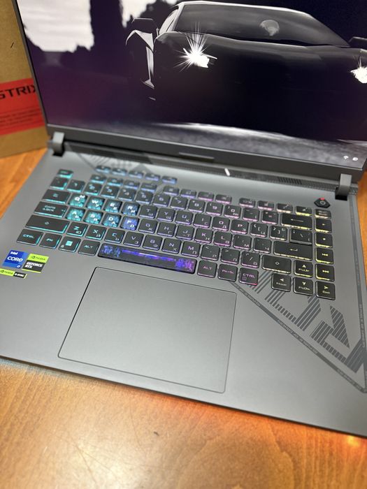 Asus ROG G16 4060  32 RAM  1TB SSD Като Нов