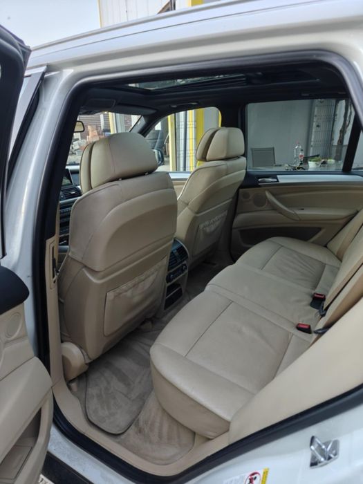 Vând  BMW X5 - 2009 - 183.000 km reali