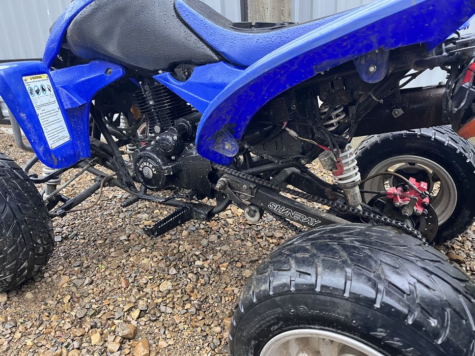 Vand atv 250 albastru