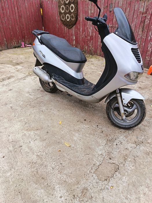 Schimb mai multe detalii la telefon