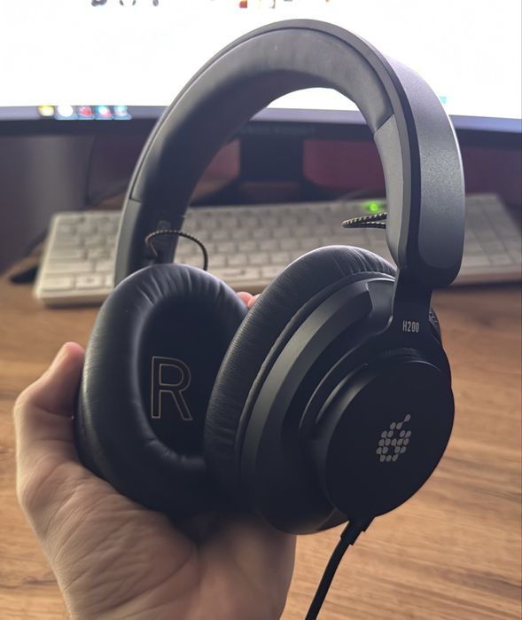 Наушники Adam H200