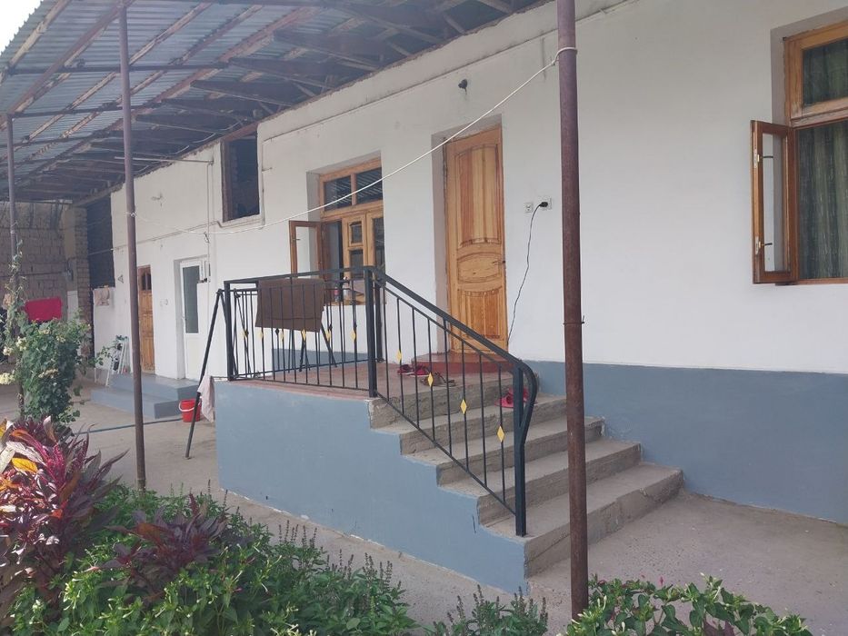 Uy sotiladi 5.4 sotix