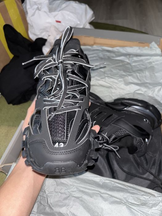 Balenciaga track