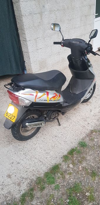 Scuter de vânzare
