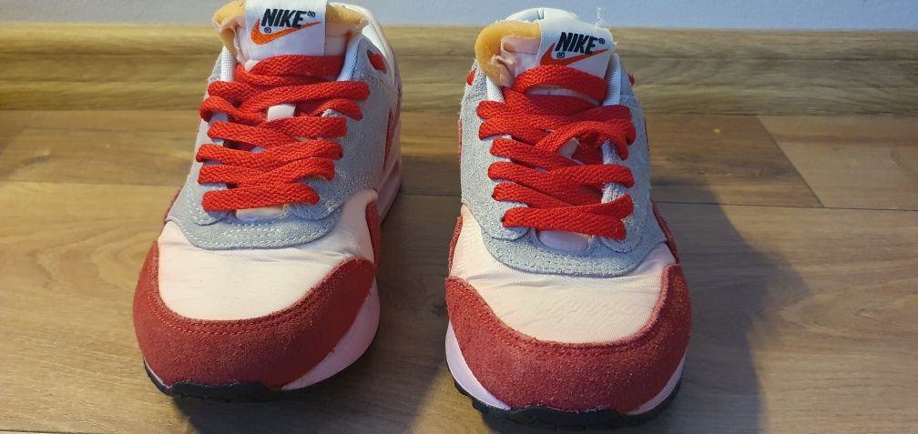 Nike Air Max 1,Hyper Red 1986,vintage,marimea 37.5-23.5 cm