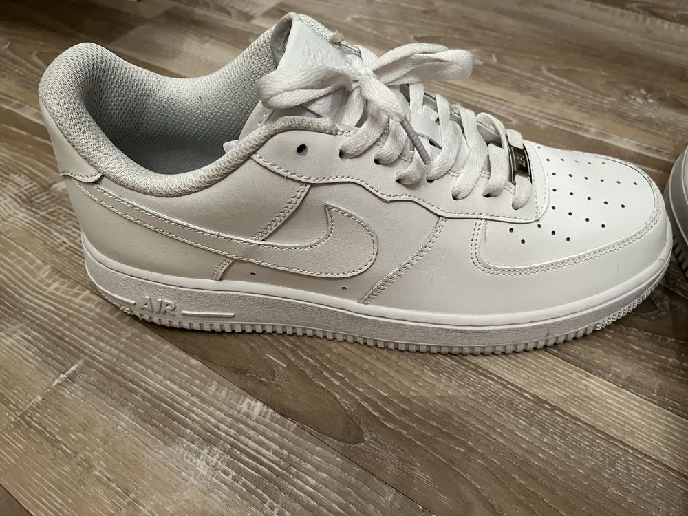 Белые Air Force 1