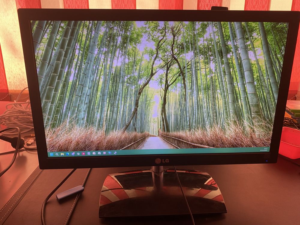 Monitor LG FLATRON E2251