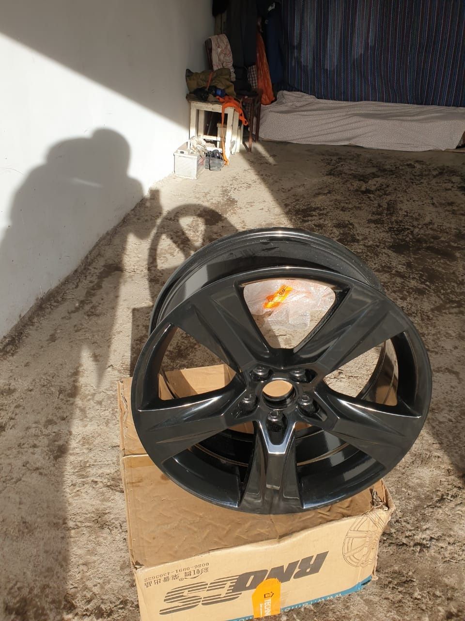 Продам диски r19. ..  5*114.3    7.5j.   et35.      ц.о60.1