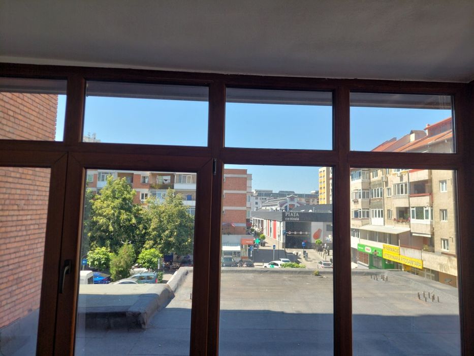 Apartament cu două camere, centru