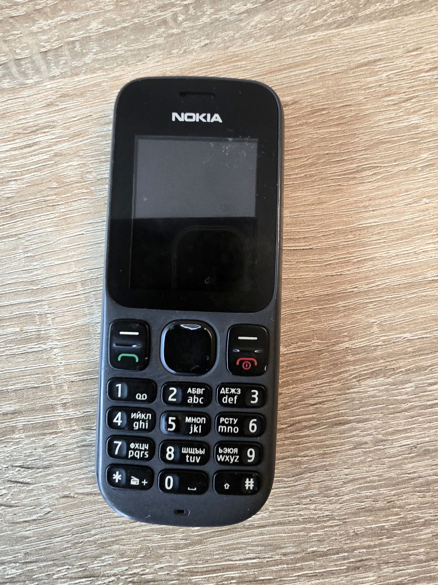 Nokia 100 фенерче