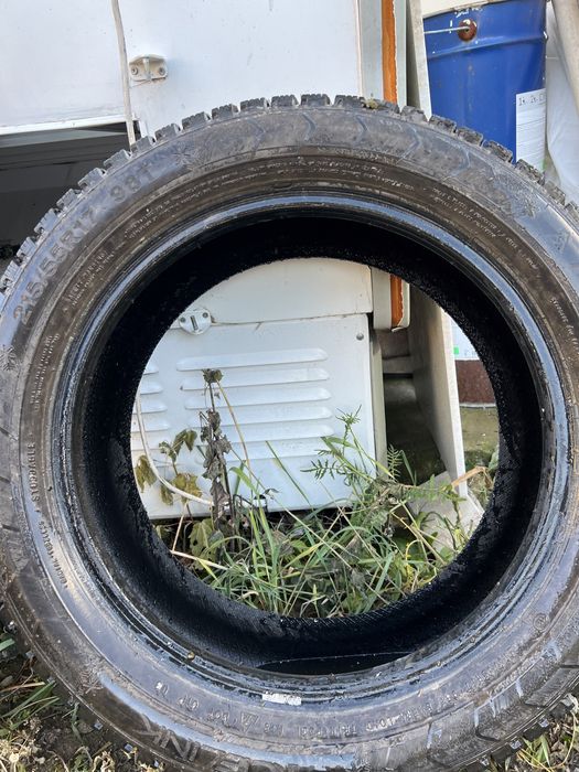 Продаются зимний шины Б/у 4штука комплекты состояние как новый!