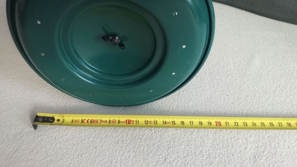 Хранилка за диви птици