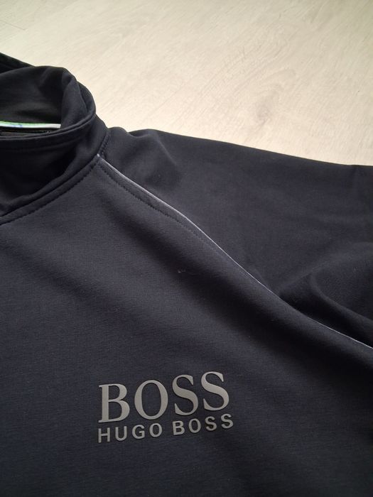 Vand Pulover Hugo Boss  marime XXL Barbati