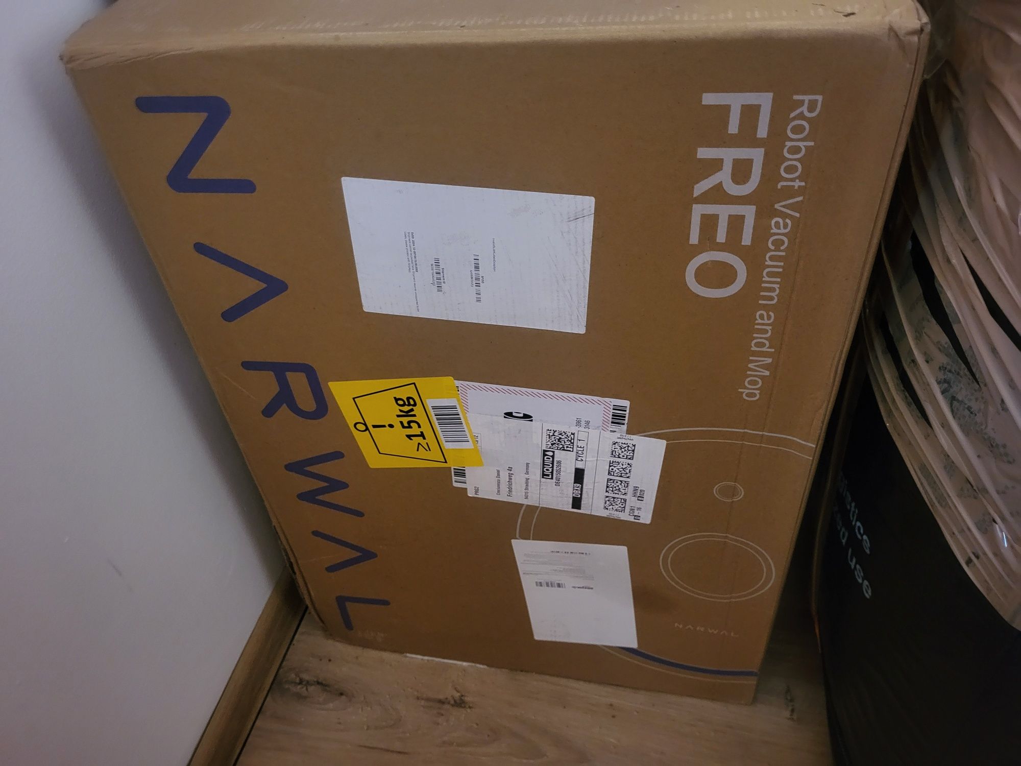Nou Aspirator robot NARWAL Freo X Ultra