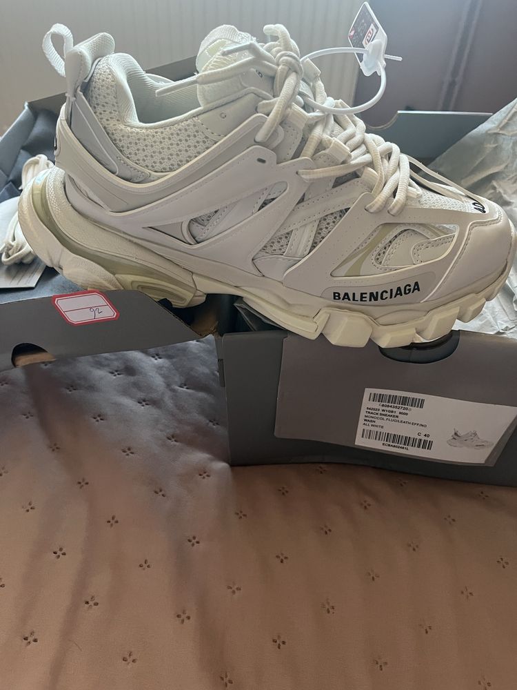 Обувки Balenciaga  track нови