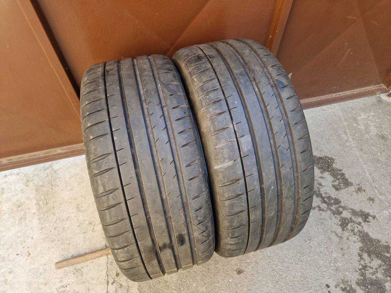 2 Michelin R19 225/35
летни гуми
DOT4016