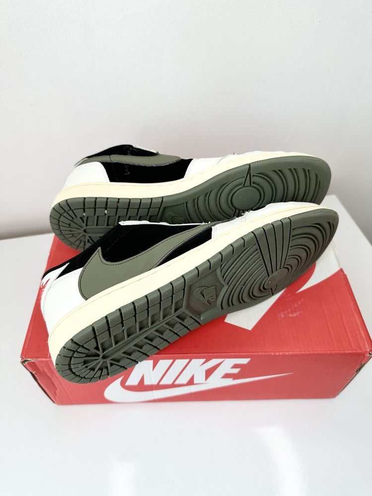 Travis Scott x Air Jordan 1 Low Oliv (42,5) Маратонки