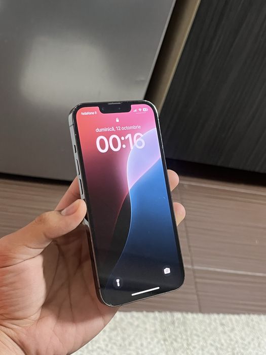• Vand IPhone 13 Pro Black 128GB