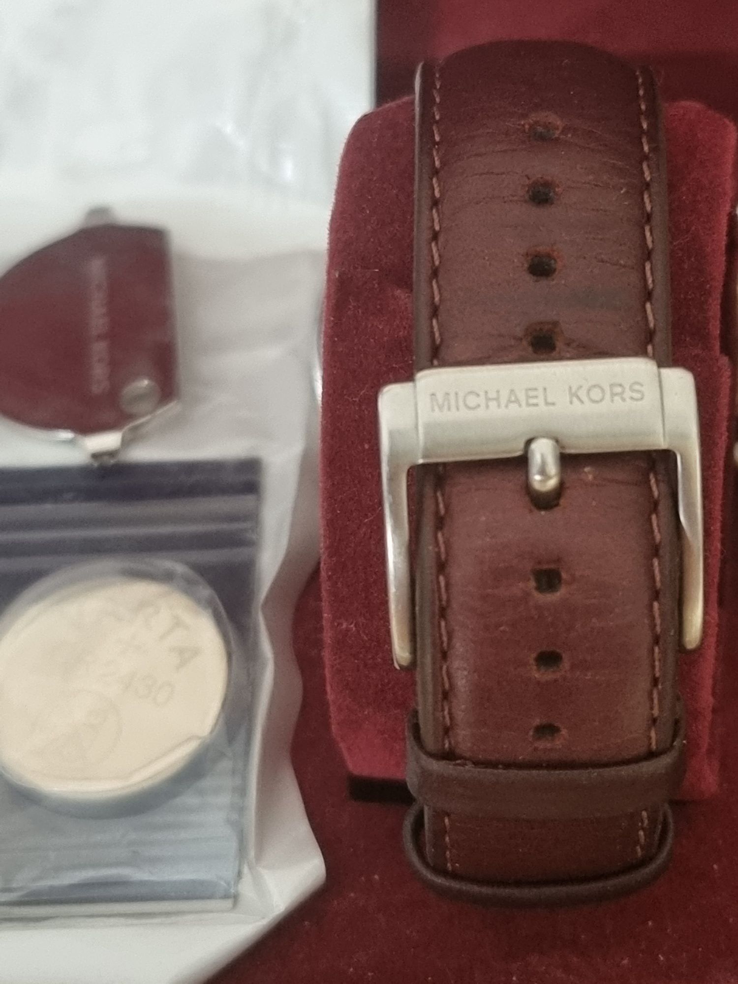 Ceas Hybrid Michael Kors impecabil