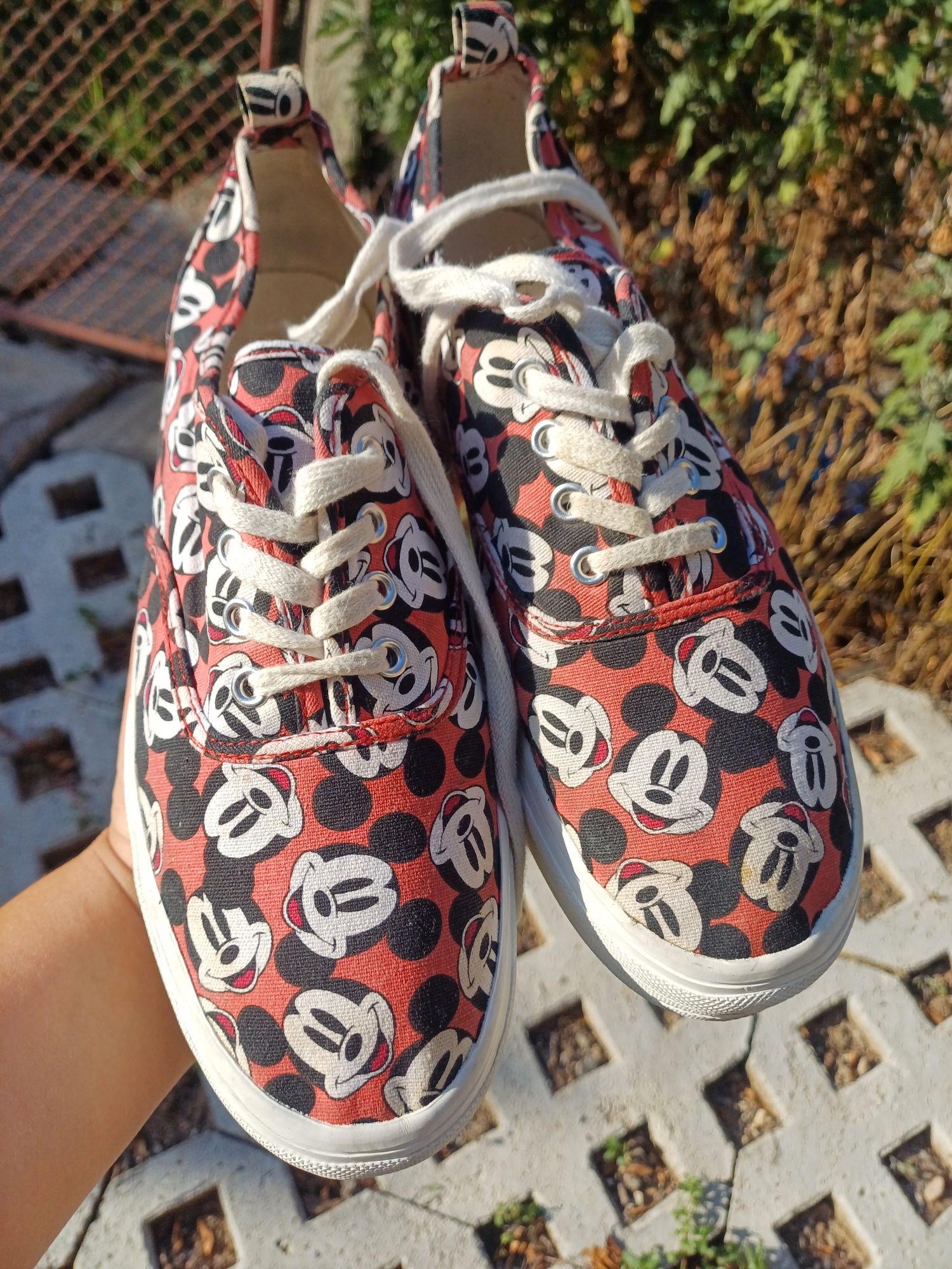 HM x Disney кецове с Мики Маус