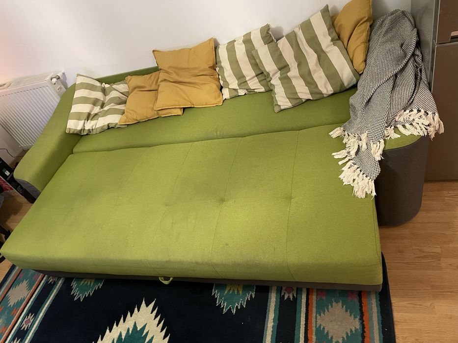 Donez Canapea in stare buna