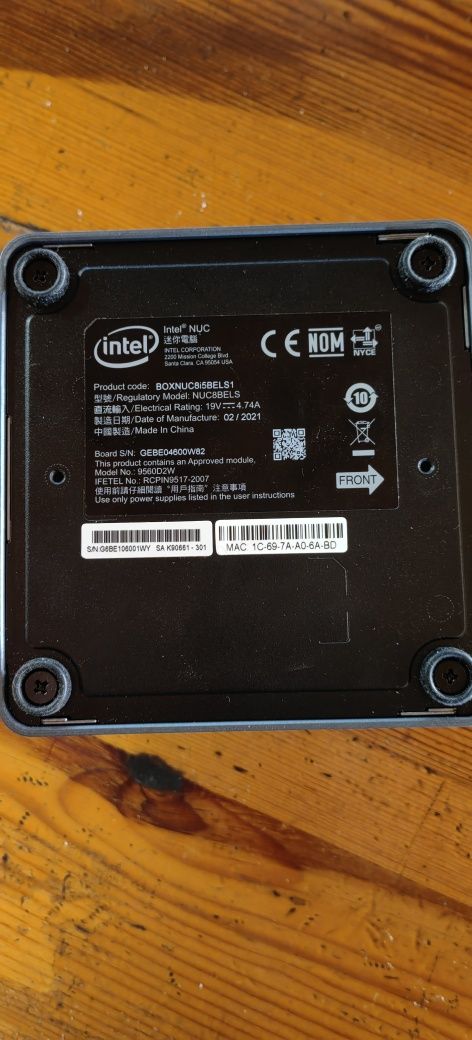 Intel nuc  BOXNUC8i5BELS1BELS1