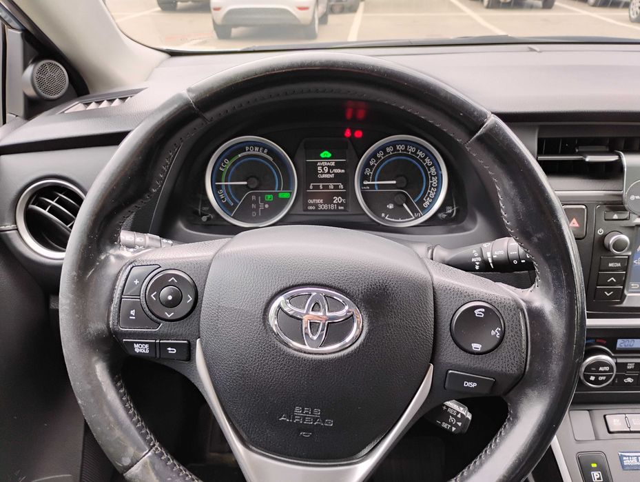 Toyota Auris combi hibrid, 2015, 314.000km, garanție