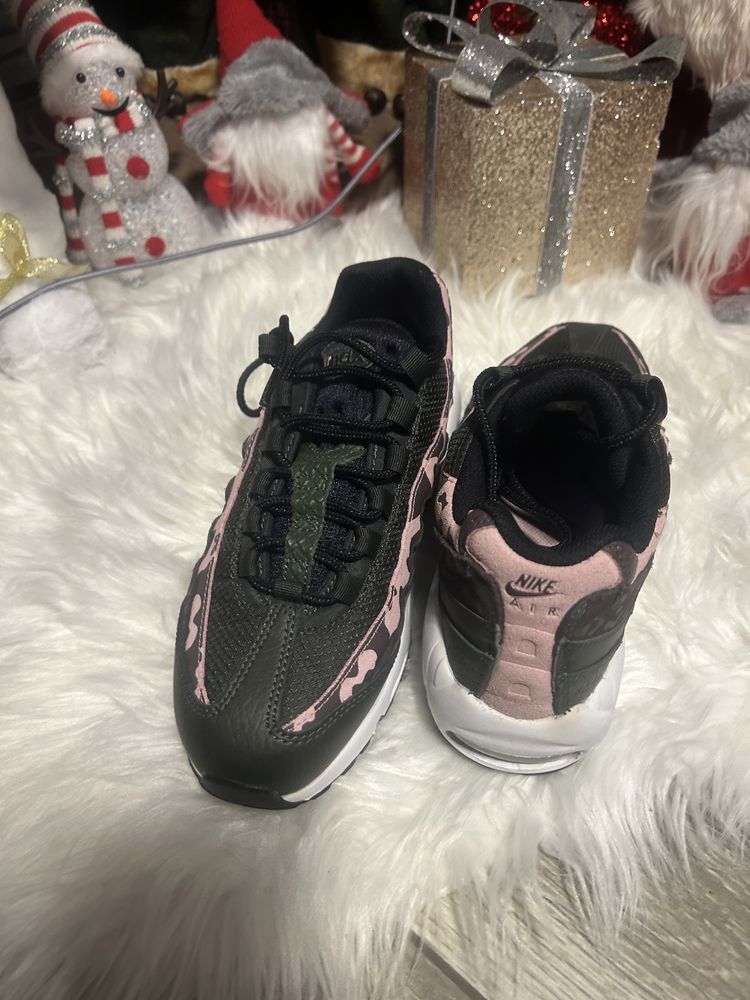 Nike air max 95 combinatie de culori