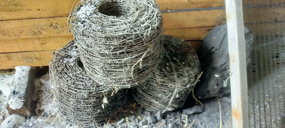 3 бухтый колючи проводки новфие не разматоный.