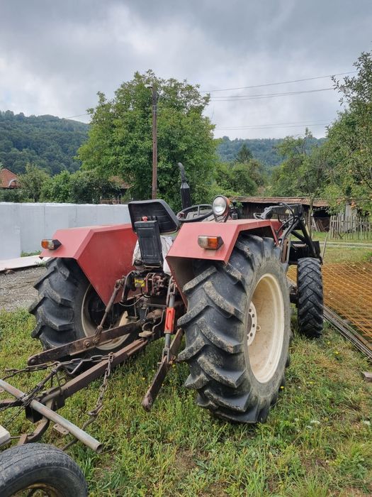Vând tractor 55 46 2300 ore încărcător profesional