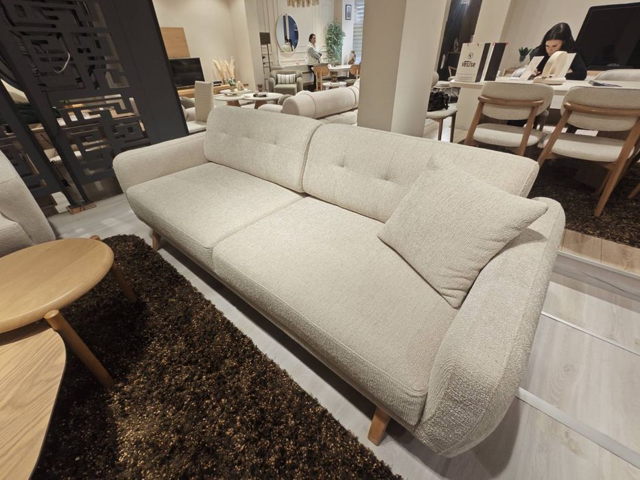 Чисто нов диван 223см с функция сън