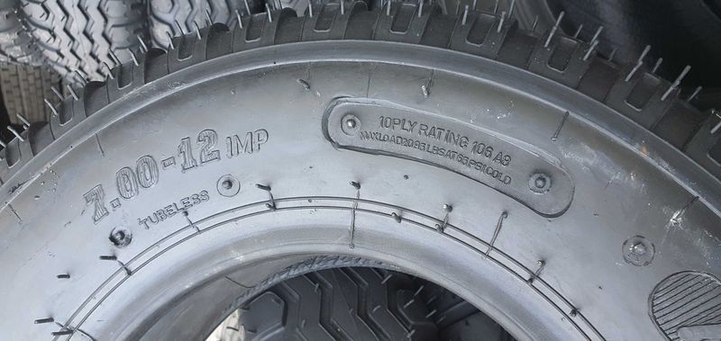 cauciucuri noi de la ATF 7.00-12 noi pentru balotiera CTS9