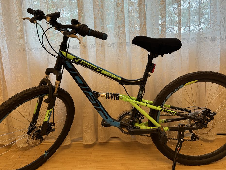 Bicicletă Gata de Aventura!