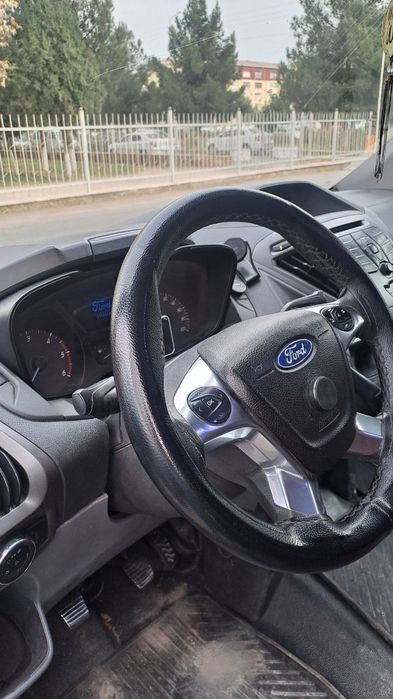 Ford sotiladi / Ford transit custom 2013
