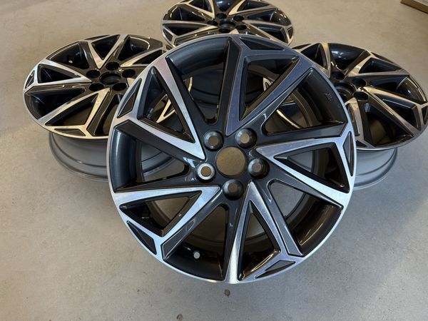 16цола Toyota 5x100 Тойота 5х100 4бр Оригинални