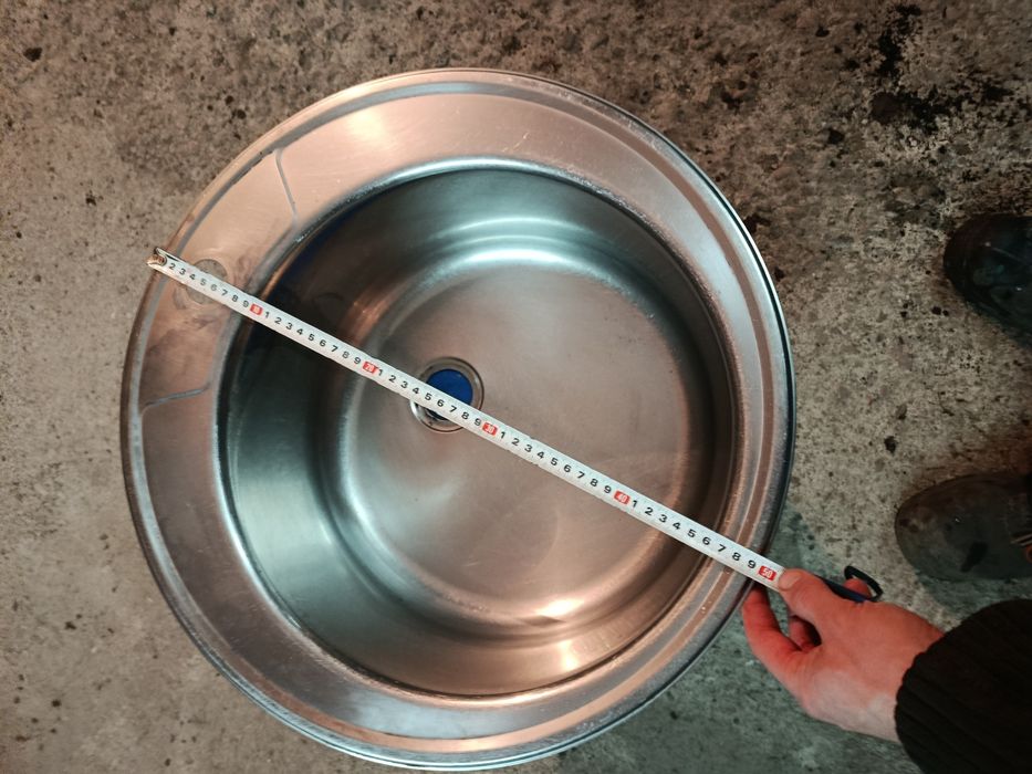 Продам кухонную раковину