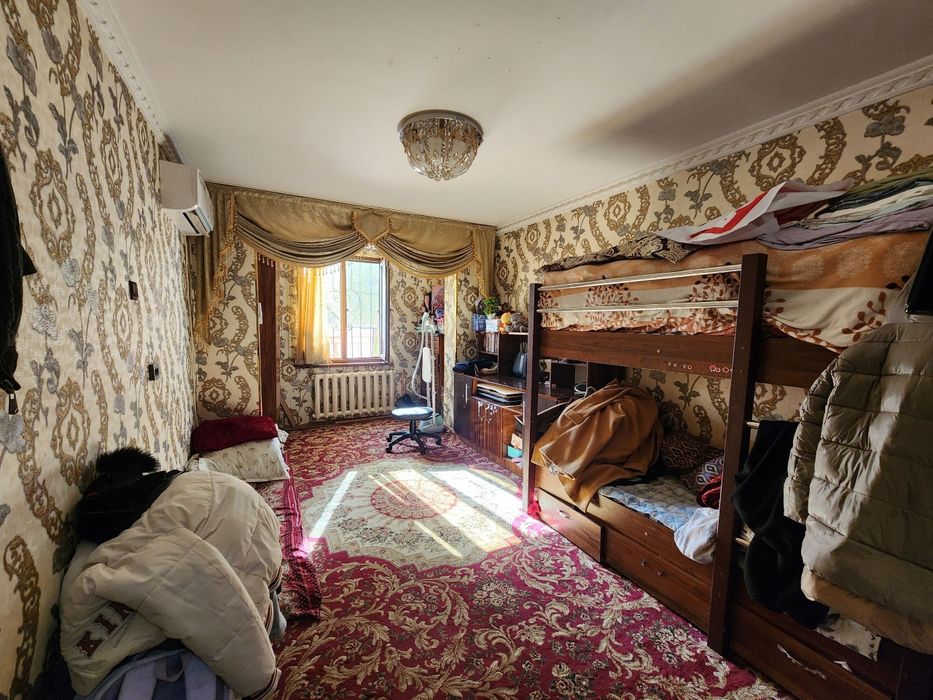 2 xonali kvartira sotiladi