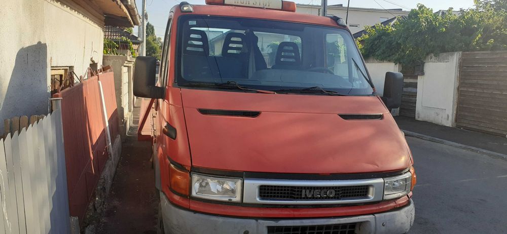 Vând platformă Iveco