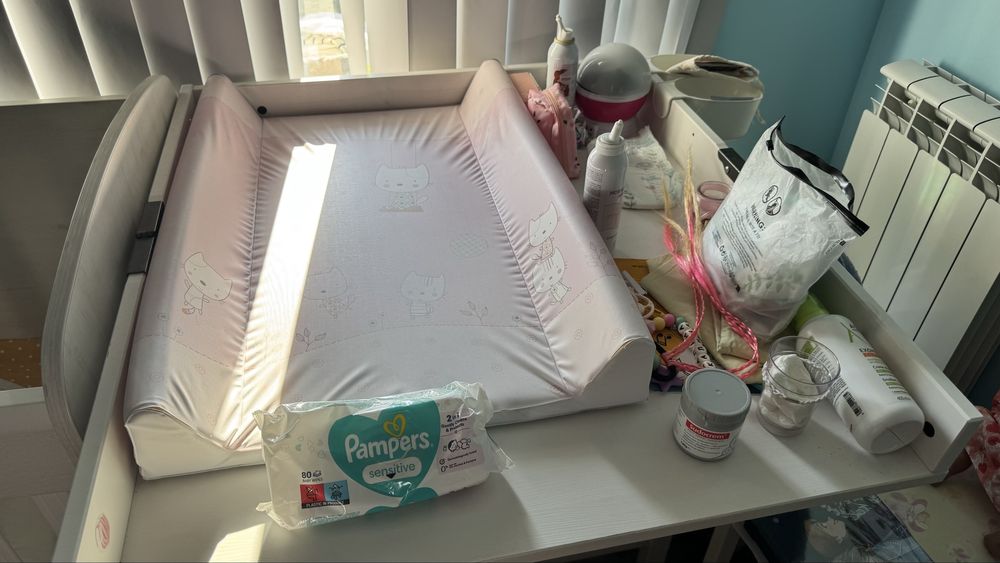 Скрин с повивалник ИКЕА/ IKEA