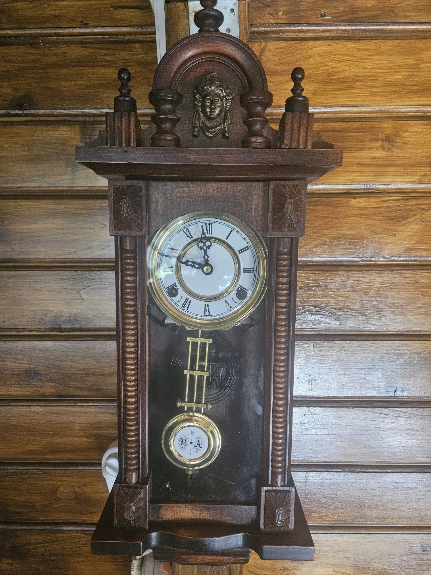 Ceas de perete cu pendul